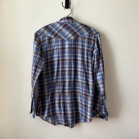 Vintage lightweight plaid top - Picture 7 of 9